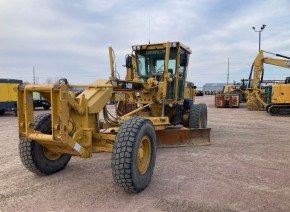 2004 Cat 140HNA