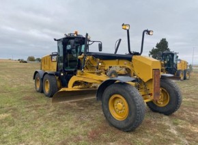 2014 Cat 140M2