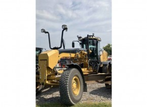 2011 Cat 140M2
