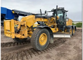 2018 Cat 12M3