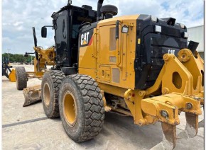 2018 Cat 140M3