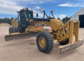 2014 Cat 140M2