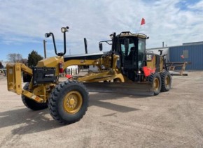 2010 Cat 140M