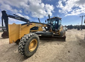 2019 John Deere 772GP