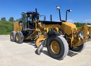 2013 Cat 12M2