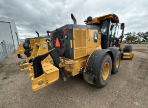 2020 John Deere 772GP