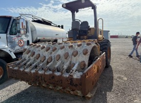 2001 Cat CP563D