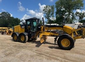 2015 Cat 12M3