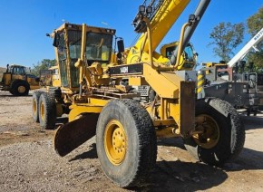 2005 Cat 140H