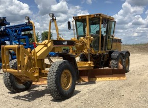 2005 Cat 140H