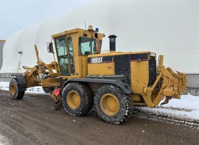 2006 Cat 140H