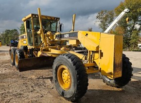 2006 Cat 140H
