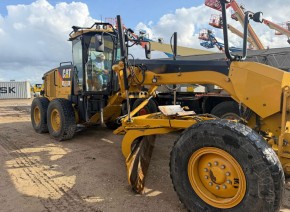 2010 Cat 140M