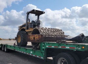 2001 Cat CP563D