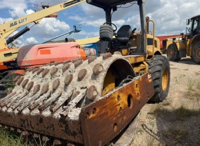 2001 Cat CP563D