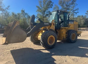2015 John Deere 624KII