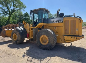 2015 John Deere 824K-II